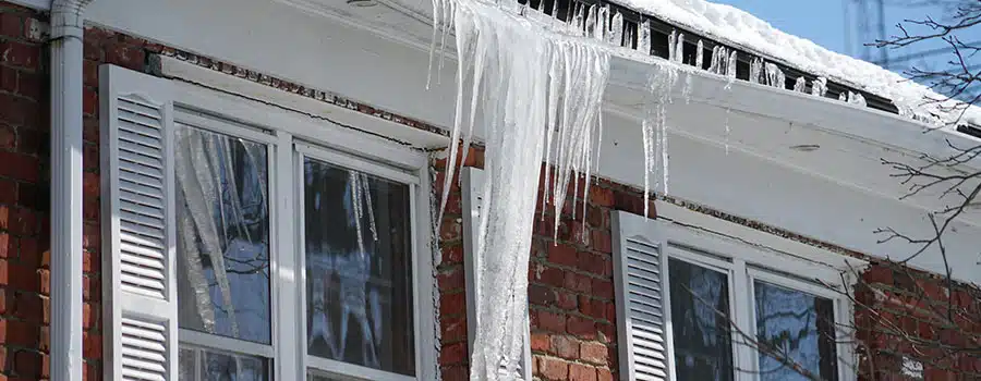 hero_roof_damage_winter