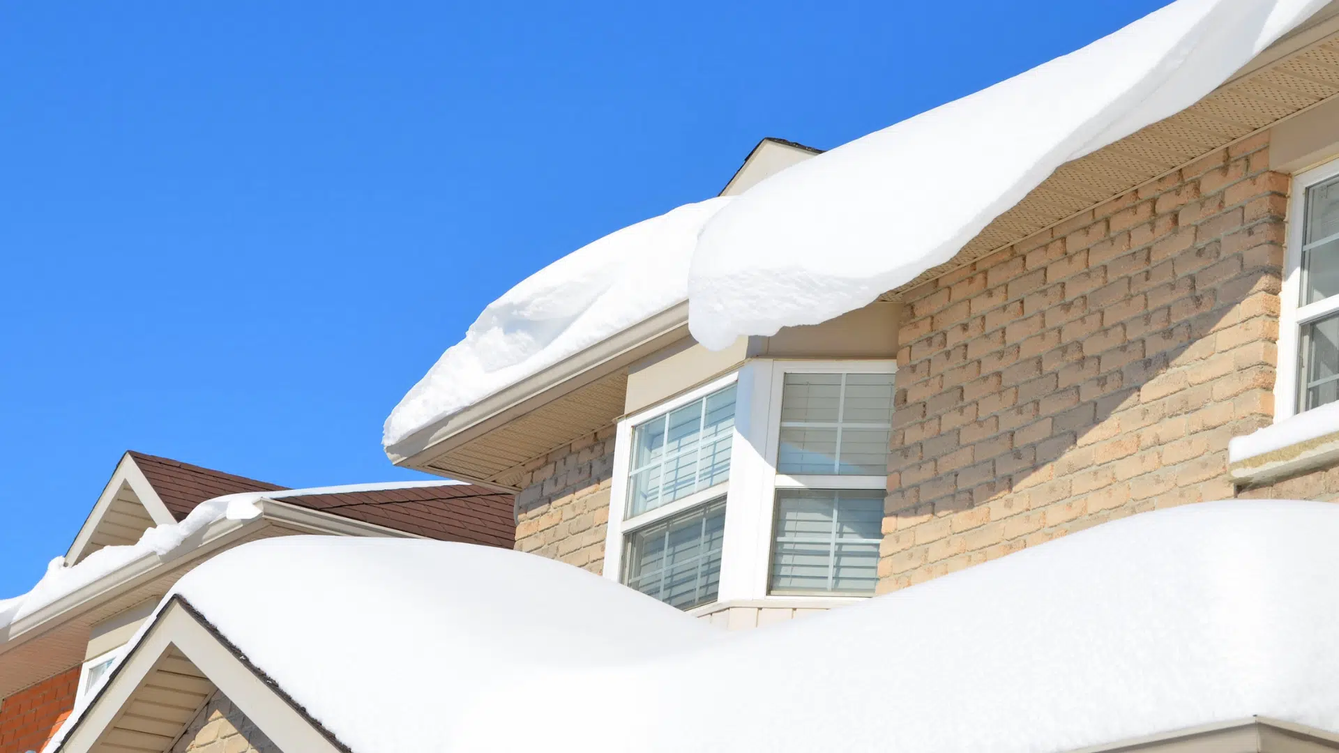 Six Common Roofing Problems in Winter